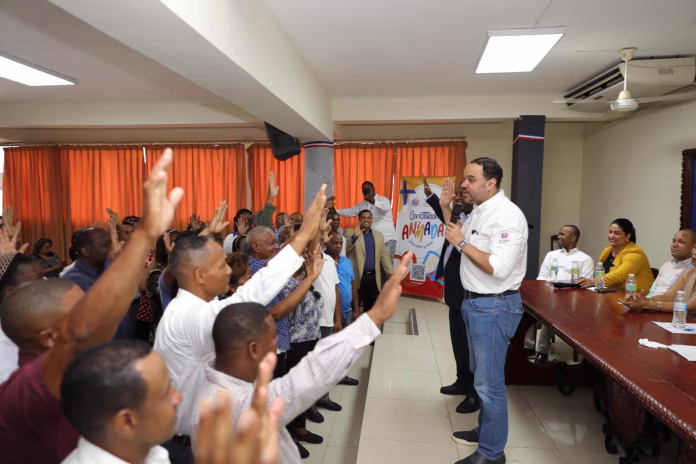 El Defensor del Pueblo juramento las mesas comunitarias en El Seibo El Defensor del Pueblo juramento las mesas comunitarias en El Seibo