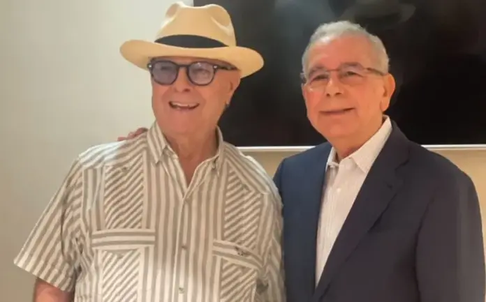 Los expresidentes Danilo Medina e Hipólito Mejía se reunieron en lo que sus voceros describieron como una renovación de la amistad.