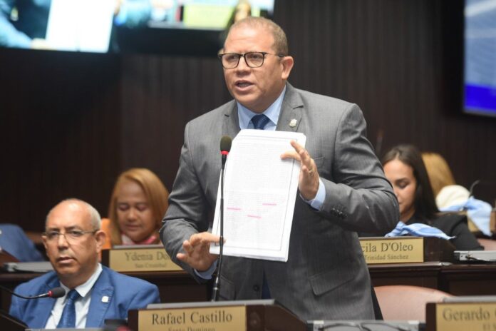 Rafael Castillo será el nuevo vocero del bloque de la Fuerza del Pueblo en la Cámara de Diputados