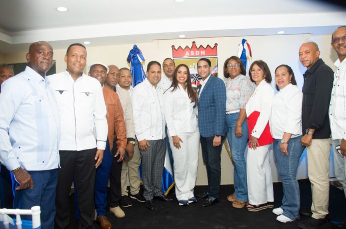 ASDN recoge más de 65 mil toneladas de basura en primeros 100 Días de Gestión de Betty Gerónimo ASDN recoge más de 65 mil toneladas de basura en primeros 100 Días de Gestión de Betty Gerónimo