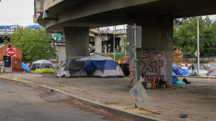 Los latinos sin hogar representan el 25% del total de desamparados Los latinos sin hogar representan el 25% del total de desamparados