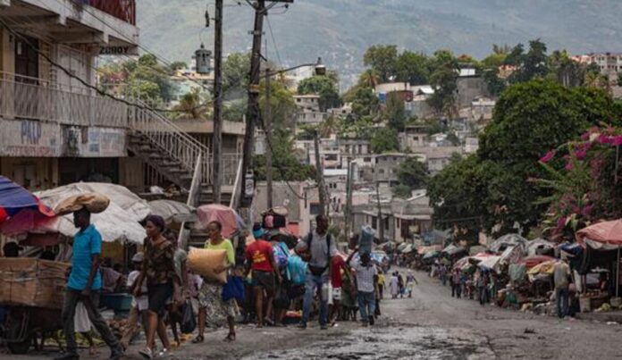 El Banco de Desarrollo del Caribe aprueba donación para mejorar acceso a la electricidad en Haití.