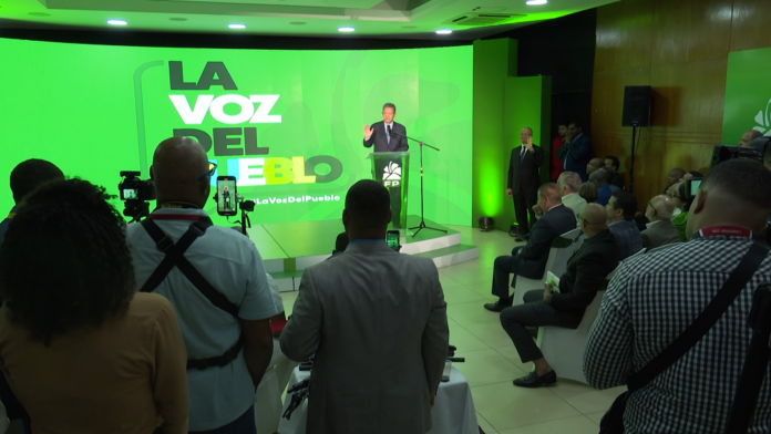 Leonel sobre cable submarino propuesto por Abinader: “tiene un gran sentido del humor”