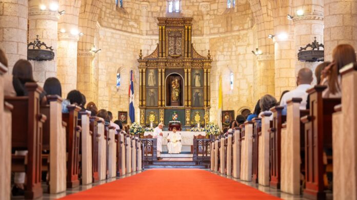 En Misa de Acción de Gracias por el Quinto Aniversario del IDOPPRIL, el funcionario informa que en el primer periodo de Gobierno del Presidente Luis Abinader más de 906 mil afiliados, médicos y Prestadoras de Servicios de Salud recibieron beneficios por más de 10 mil millones de pesos.