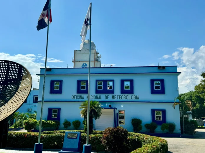 Este lunes se prevé una tarde de aguaceros con temperaturas calurosas en el interior del país