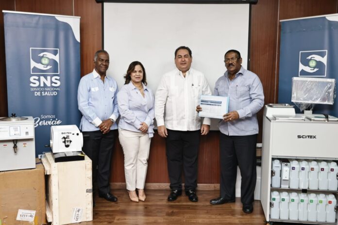 SNS entrega equipos para fortalecer laboratorios de anatomía patológica en 11 hospitales SNS entrega equipos para fortalecer laboratorios de anatomía patológica en 11 hospitales