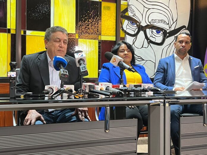 Diputados del PLD someten proyecto para modificar Ley de la DNI
