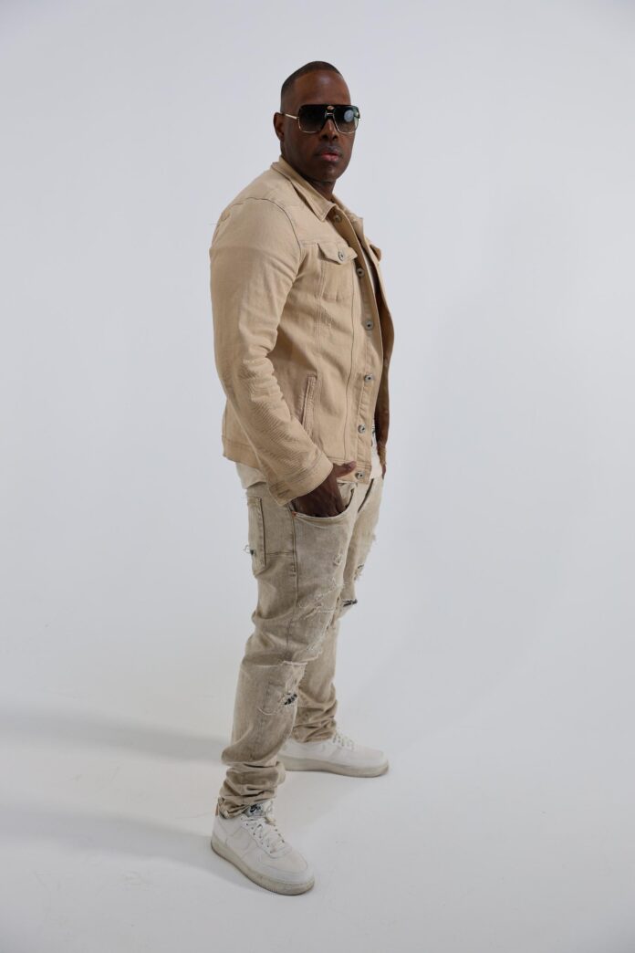 Magic Juan está nominado a los LATIN GRAMMY por su producción “Superhéroes"