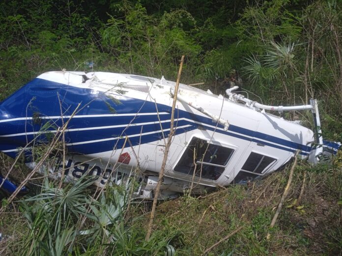 El helicóptero privado matricula N-260 E.H había despegado desde Las Jayas, con destino a Mao
