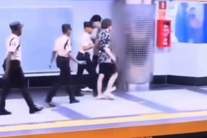 Es arrestado Luisito Comunica en el Metro de Santo Domingo