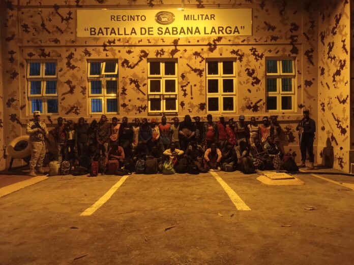 Cesfront y el Ejército detienen 34 haitianos que ingresaron a RD de manera irregular (Foto: Fuente externa)