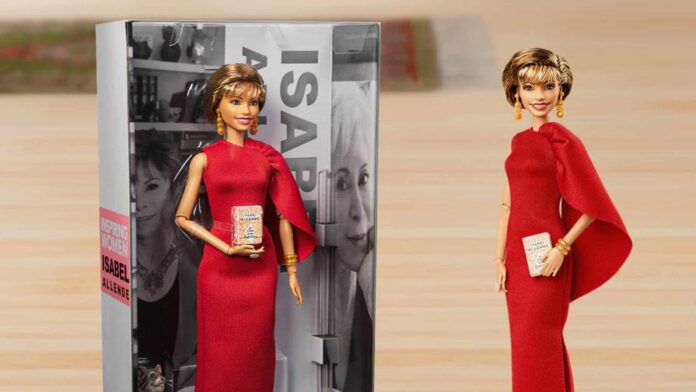 La Barbie Isabel Allende forma parte de la colección con la que Mattel honra a las mujeres que han servido de inspiración y se han destacado en diversos campos. (EFE/ MATTEL)