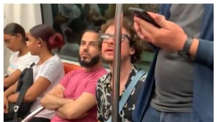 Señala que el personal del Cesmet al notar la actividad que estaría realizando el youtuber, lo abordó para verificar la situación