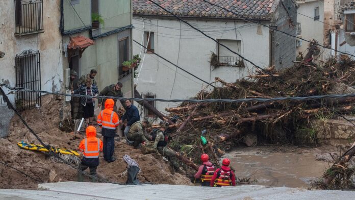 Los muertos por el temporal en el este de España aumentan a 205 Los muertos por el temporal en el este de España aumentan a 205