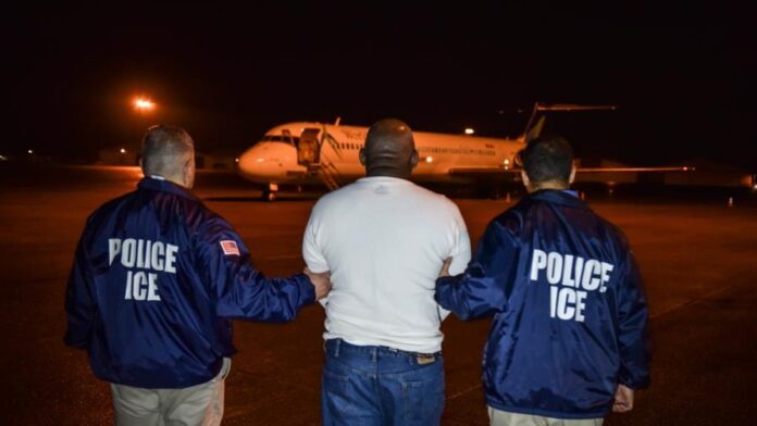 EE.UU. deporta a migrantes solteros y unidades familiares a RD y otros países de Latinoamérica