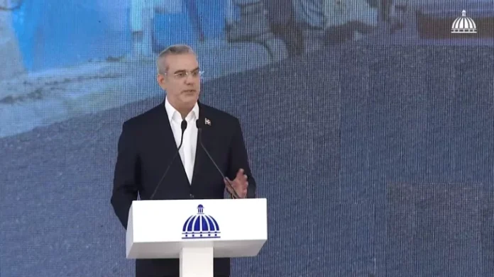 Presidente somete dos proyectos de leyes contra diversos delitos