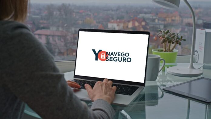 Sugiere a las empresas del sector financiero y otros sectores productivos emplear las alternativas que ofrece la IA, mantener sus sistemas actualizados, diseñar una estrategia de prevención y respuesta, entre otras acciones.