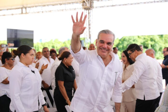 El domingo, presidirá desfile cívico-militar con motivo del 212 aniversario del natalicio de Juan Pablo Duarte.