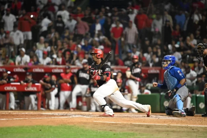Con la victoria de los Leones empatan la serie a un juego y consiguieron su victoria 29 ante 77 derrotas ante los Tigres.