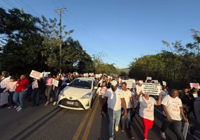 Piden intervencion del gobierno ante situación de construcción de presa de colas de Barrick Pueblo Viejo