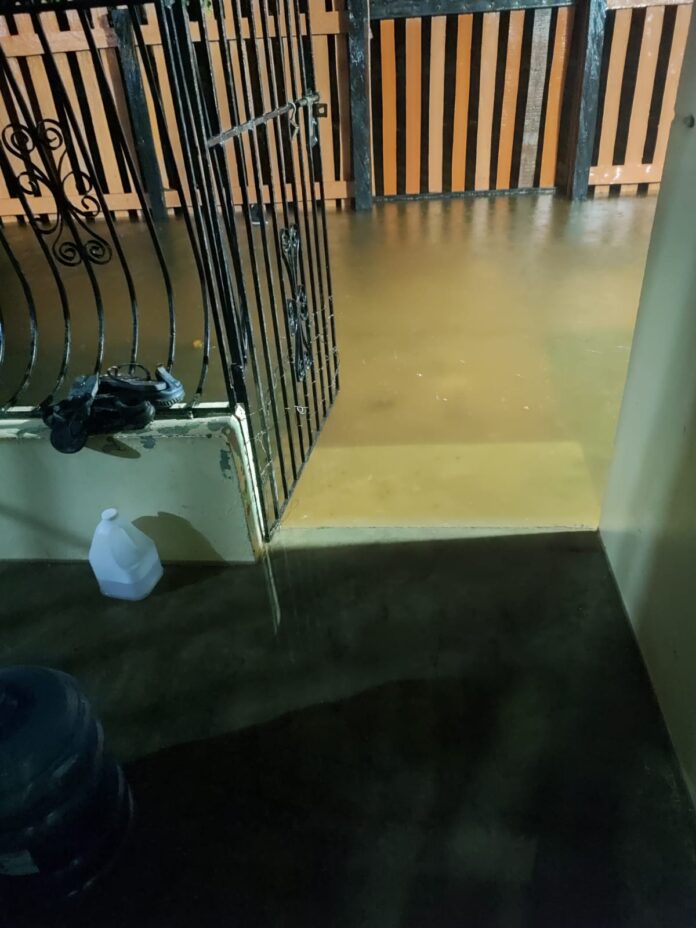 Denuncian “mal manejo” en construcciones de calles en Dajabón provocan inundaciones a viviendas (Foto: fuente externa) Denuncian “mal manejo” en construcciones de calles en Dajabón provocan inundaciones a viviendas (Foto: fuente externa)