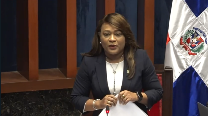Villanueva respalda la propuesta de Namphi Rodríguez de conocer la regulación de las redes sociales en una ley especial