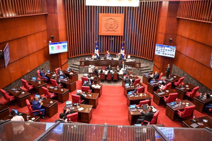 Senado aprueba en dos lecturas fusión de los ministerios de Hacienda y Economía
