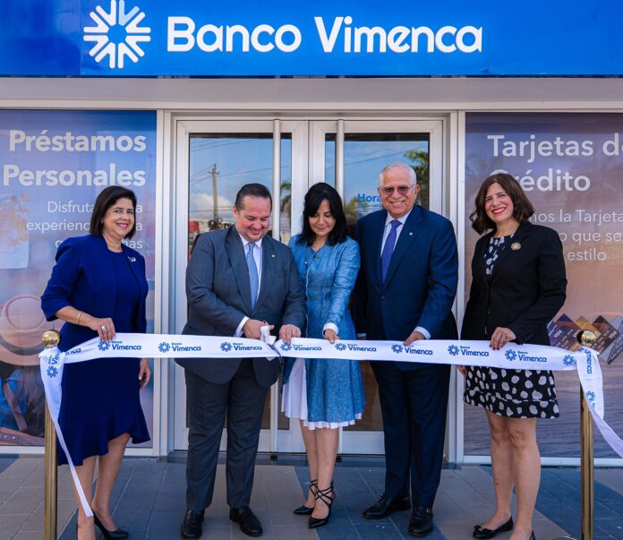 Banco Vimenca inaugura nueva sucursal en Plaza Paseo 27 Banco Vimenca inaugura nueva sucursal en Plaza Paseo 27