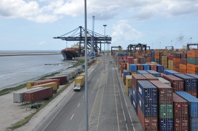 Washington señala a RD como punto de triangulación para evadir aranceles a productos chinos