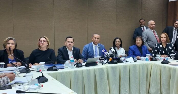 Los legisladores aseguran dotarán al país de una ley completa y justa