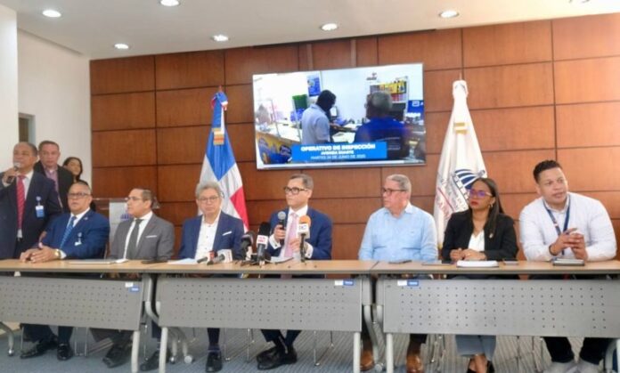 Tiendas en la Duarte no cumplen con salud y seguridad de sus empleados