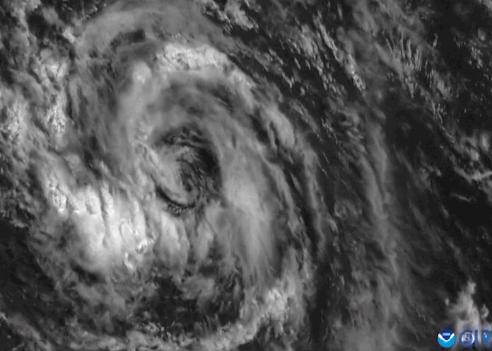 Autoridades colocan 8 provincias en alerta verde por posibles efectos del huracán Erin