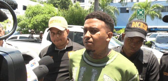 Imponen tres meses de prisión preventiva a Alex Paquete