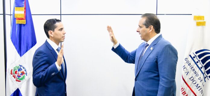 Edward Guzmán es juramentado como nuevo director ejecutivo de Senasa