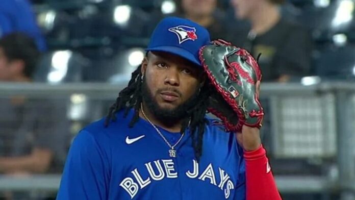 Vladimir Guerrero Jr. se retira del juego por molestias
