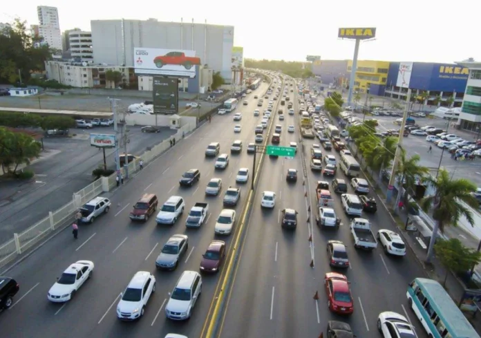 A partir de este lunes se aplicarán multas por giro a la izquierda en la Kennedy