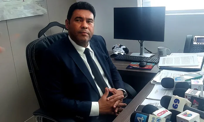 ¿Guerra entre legisladores por proyecto de reforma laboral?, Senadores y diputados estudian iniciativas de manera paralela