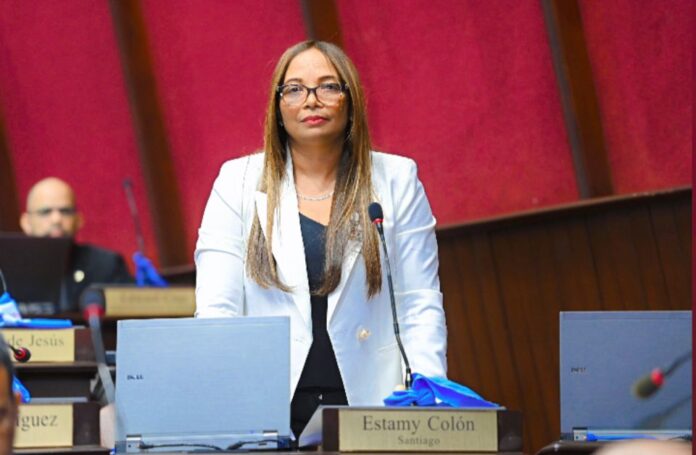 Diputada Estamy Colón impulsa resolución para construir centros de detención especializados en zonas fronterizas Diputada Estamy Colón impulsa resolución para construir centros de detención especializados en zonas fronterizas