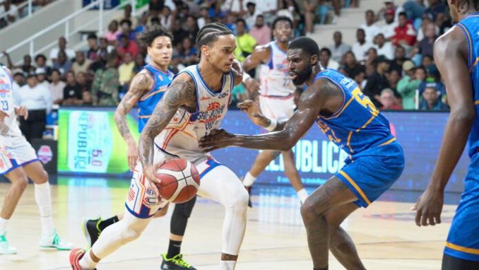 Anderson García se crece y San Lázaro tumba al Mauricio Báez en el torneo distrital de basket 2025