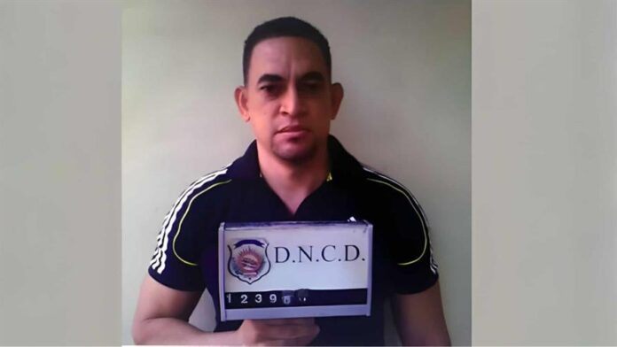 Deportan al exteniente coronel Hans Wender Lluberes, acusado de liderar red de narcotráfico Deportan al exteniente coronel Hans Wender Lluberes, acusado de liderar red de narcotráfico