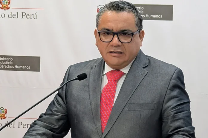 Investigado exministro de Boluarte se postulará al Senado de Perú en 2026