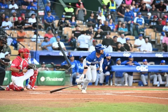 Licey se repone para extender el mal momento de los Gigantes al vencerlos 7-4 Licey se repone para extender el mal momento de los Gigantes al vencerlos 7-4
