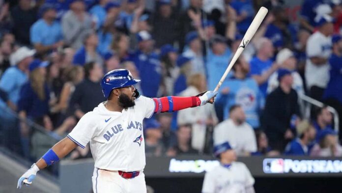 Vladimir Guerrero Jr. lleva a los Azulejos al séptimo juego Vladimir Guerrero Jr. lleva a los Azulejos al séptimo juego