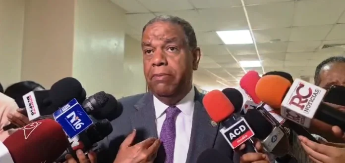 Danilo Díaz dice Paliza debió pedir perdón al país y renunciar como presidente del PRM