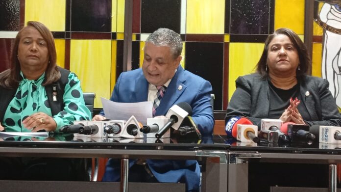 Bloque del PLD denuncia que sectores "no visibles" dentro del PRM buscan afectar derechos adquiridos de trabajadores Bloque del PLD denuncia que sectores "no visibles" dentro del PRM buscan afectar derechos adquiridos de trabajadores