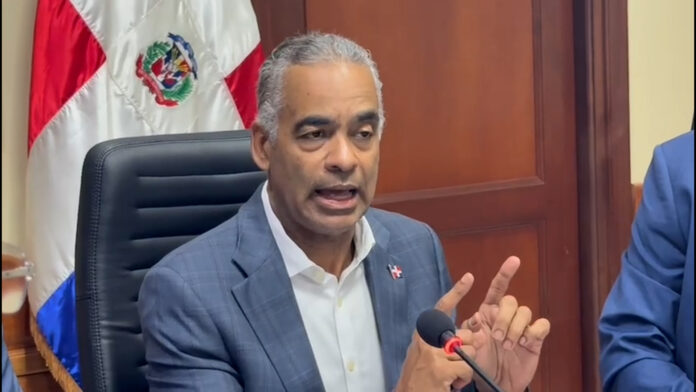 Ministro de Energía y Minas advierte el Gobierno no se dejará provocar por la oposición