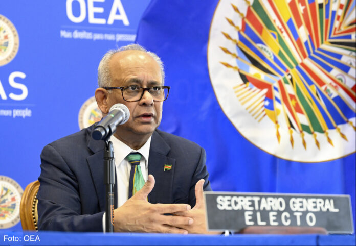 El secretario general de la OEA pide demostrar que la región puede vivir en paz