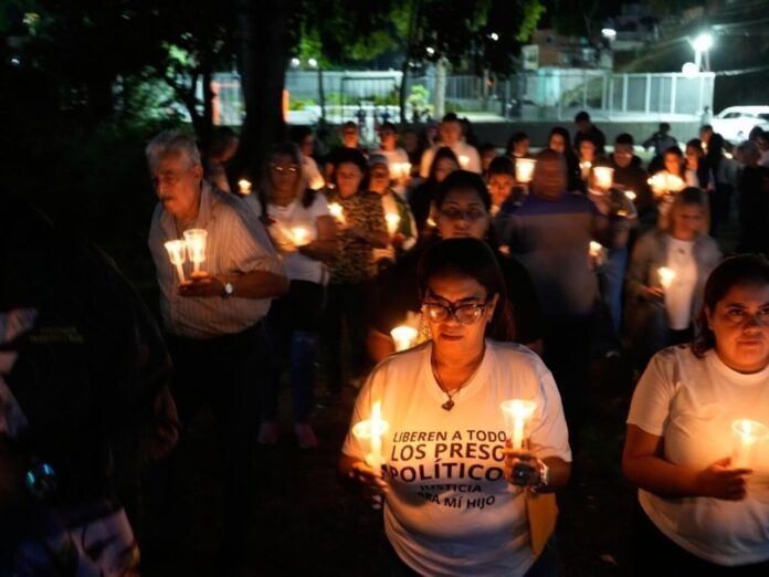 Autoridades venezolanas informan que suman 400 las excarcelaciones, ONG denuncian lo contrario