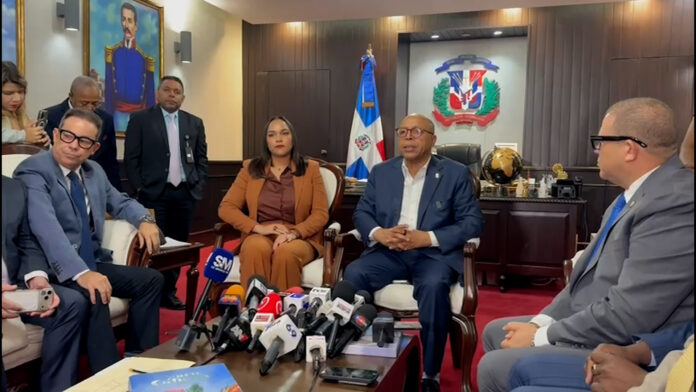 Reforma laboral queda en el limbo: Pacheco descarta su conocimiento incluso en legislatura extraordinaria