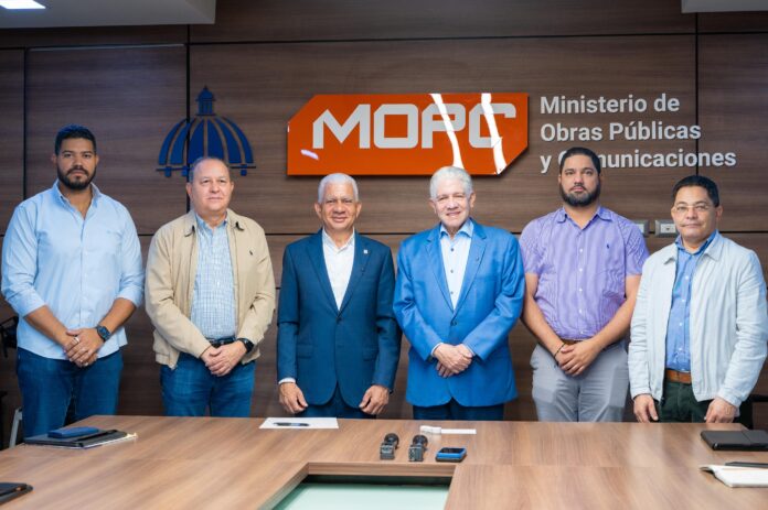 Presidente del Senado y Ministro de Obras Públicas realizan encuentro Presidente del Senado y Ministro de Obras Públicas realizan encuentro